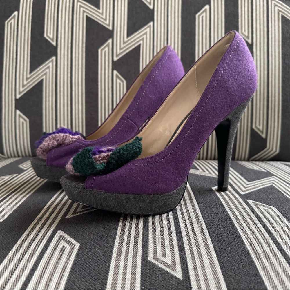 Primadonna Vera Pelle Purple Felt Wool Crochet Floral Peep Toe Pumps Size 10